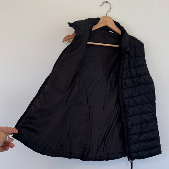 OLD NAVY Ladies Large Black Puffer Full Zip Vest - Picture 2 of 8